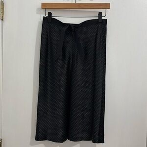 Navy Banana Republic 100% silk skirt